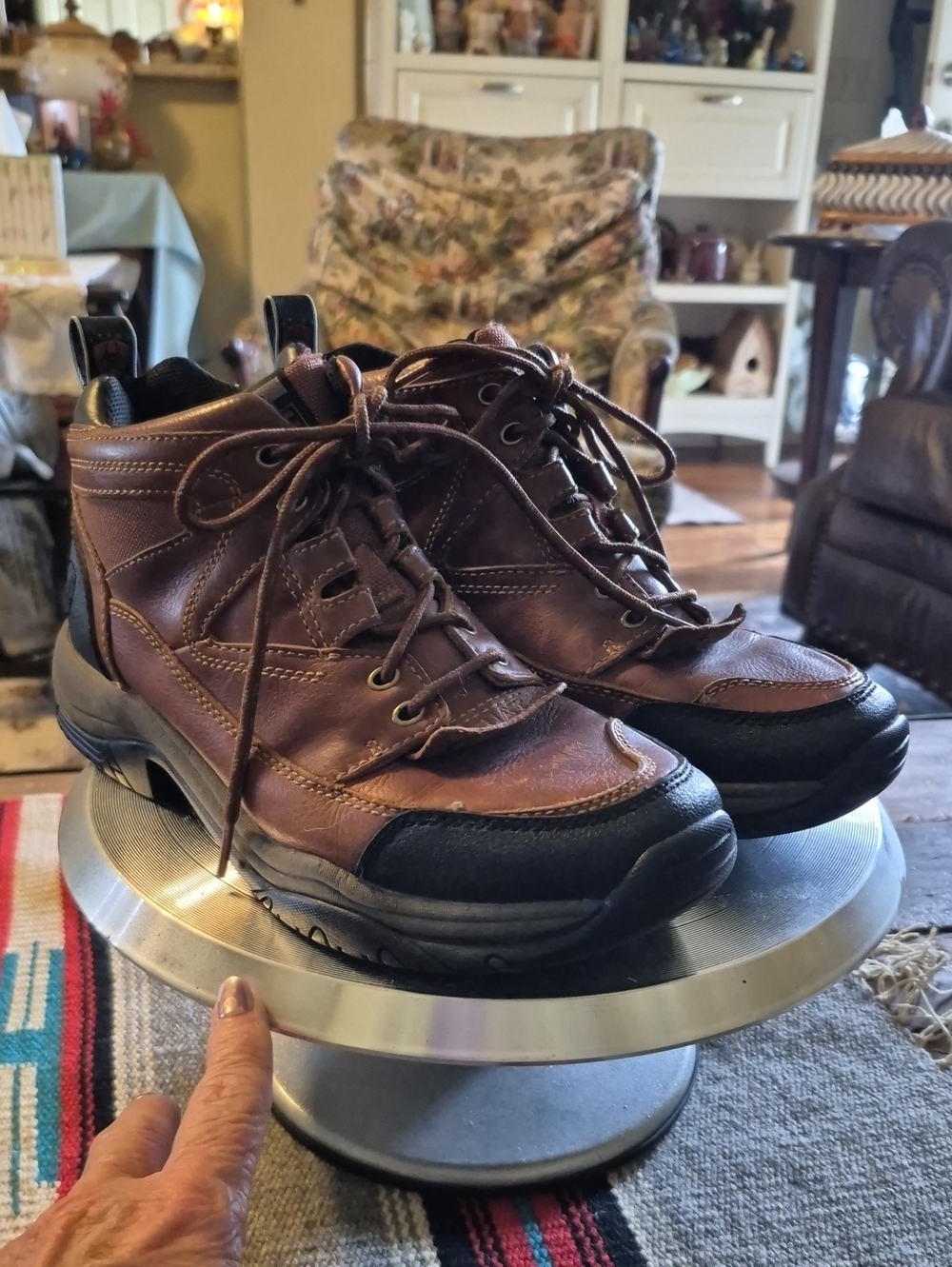 The AriatTerrain outdoor performance Line Riding/hiking (#1618S)mens Sz7.